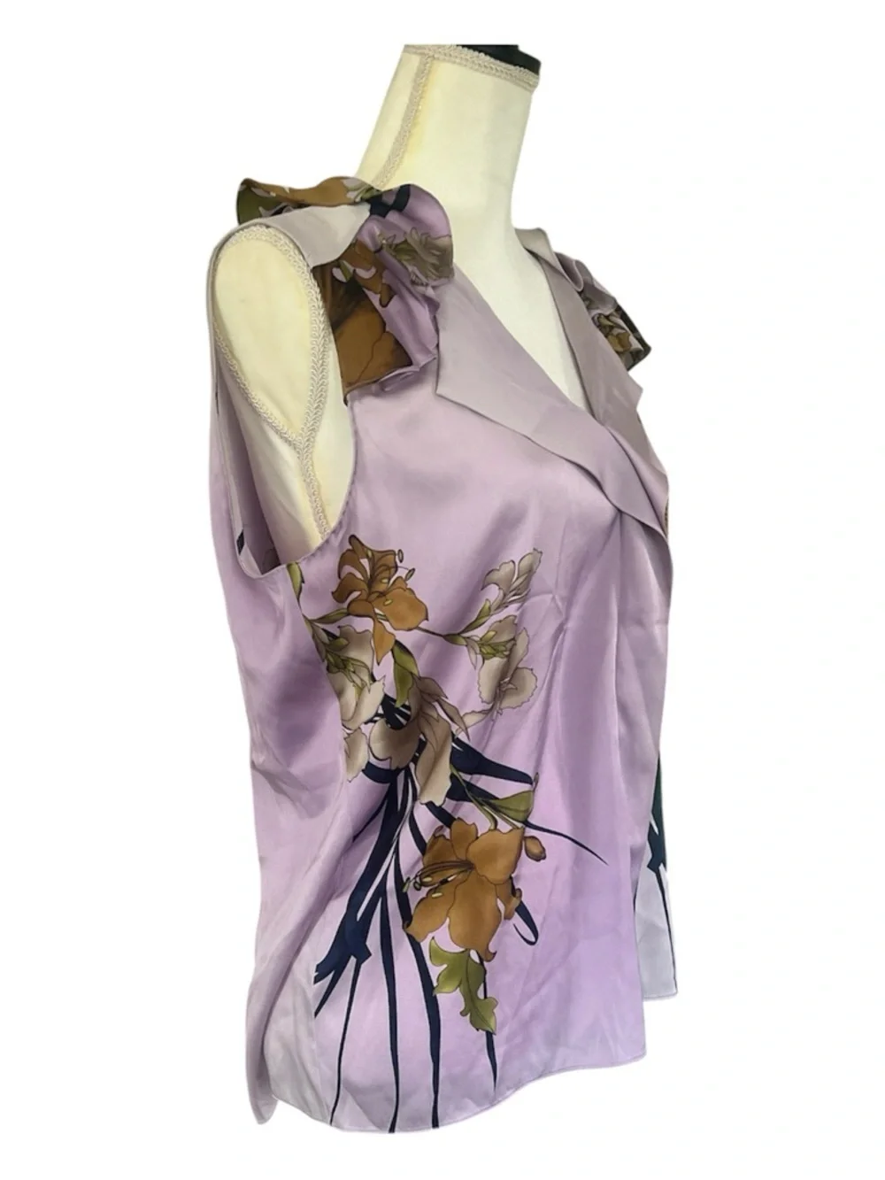Lilac Ruffle Floral Ombré Blouse Size Large - Picture 4 of 9